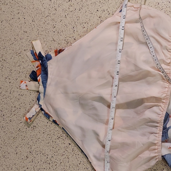 Off Shoulder Tropical Top & Wrap Hem Shorts, size S - Picture 11 of 17